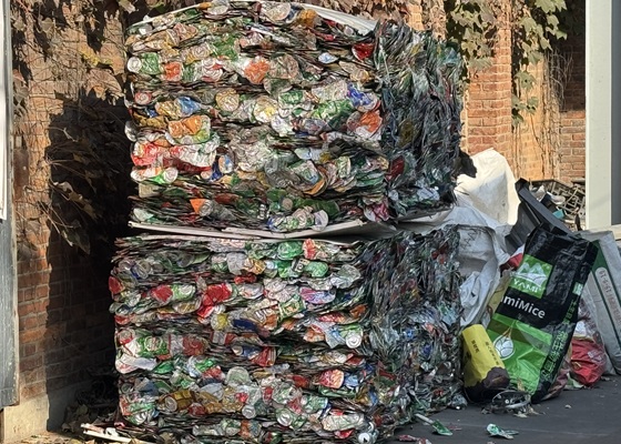 compactación de latas de aluminio