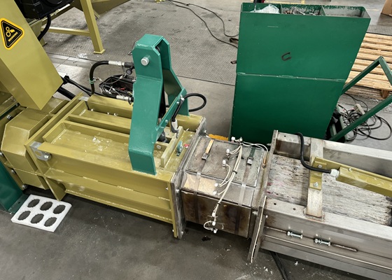 Compresión por tornillo + fusión superficial