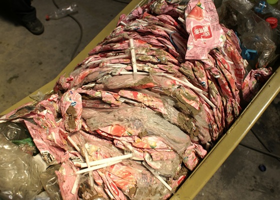 deshidratación y compactación de tetra-pak