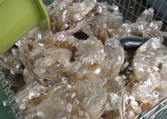 reciclaje de botellas llenadas