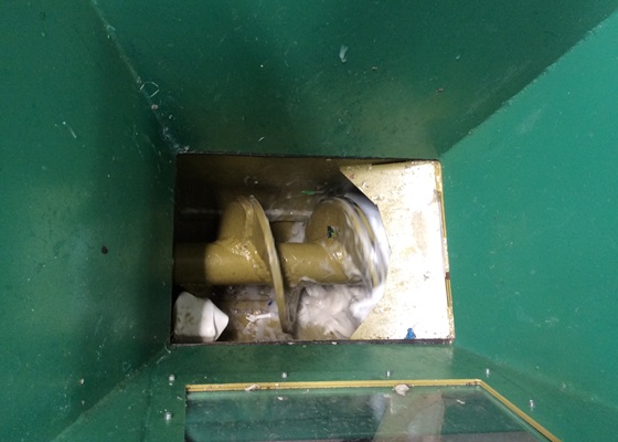 separación y compactación de cosméticos